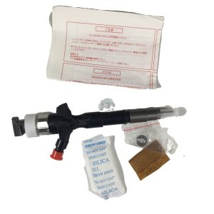 Diesel Injector 23670-30300 095000-7761 for Toyota Hilux Hiace 2KD-FTV 2.5D Engine