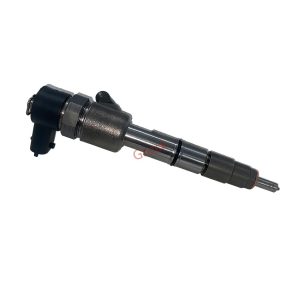 Brand New Diesel Common Rail Injector 0445110293 for Great Wall Hover 2.8L, showing the nozzle tip and electrical connector.
